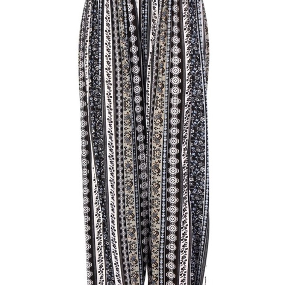 Women Ankle Cropped Palazoo Pants - Picture 4 of 5